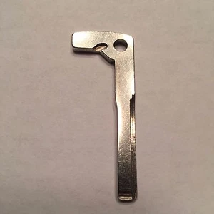 New Replacement Uncut Key Insert Emergency Blade For Mercedes IYZDC11 DC10 DC07 - Picture 1 of 7
