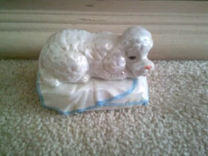 White Poodle on a Pillow - Musical - Picture 1 of 2