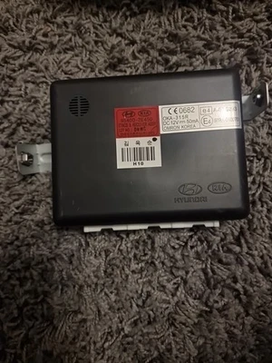 HYUNDAI TUCSON ECU CONTROL UNIT 954002E450 BRAND NEW GENUINE PART  - Image 1 of 4