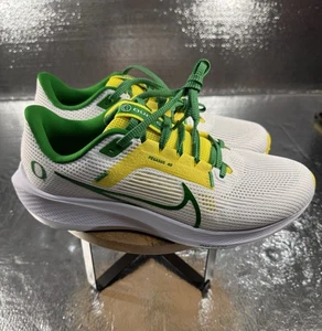 Oregon Ducks Nike Air Pegasus 40 scarpe da corsa uomo taglia 10 (DZ5979-100) nuove - Foto 1 di 10