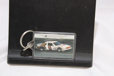 Nascar 1990's 8 bobby hill keychain Cover