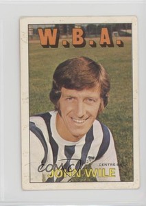 1972-73 A&BC Footballers John Wile #32 Rookie RC