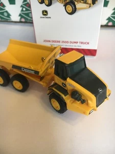 John Deere 250-D Muldenkipper Weihnachten Punze Andenken Ornament Neu OVP - Bild 1 von 12