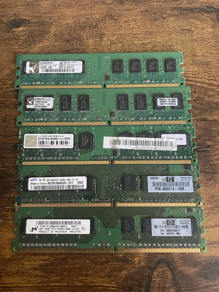 Mixed Lot Of Memory Ram Mixed Brand 2x2gb 3x1gb - Image 1 of 3