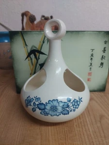 Vintage 3 Taschen Henkel Keramik Pflanze/Erdbeere Übertopf alt - Bild 1 von 6