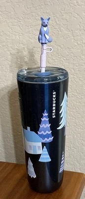 Tapa para sorbo o pajita Starbucks Holiday 2025 con tapa de pajita de zorro púrpura Foto 1 de 4