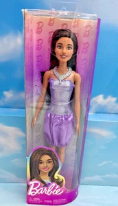 Mattel Barbie Fashionistas #216 Puppe lila Kleid Halskette - Bild 1 von 2