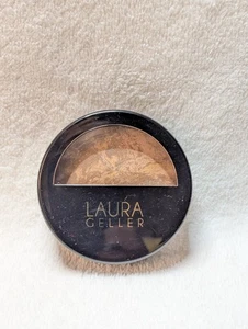 Laura Geller Baked Balance-N-Glow Illuminating Foundation Medium 0.28 oz - Picture 1 of 2
