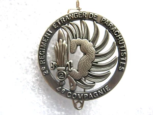 INSIGNE DE BERET PARACHUTISTE LEGION ETRANGERE 2° REP 4° COMPAGNIE (ARGENTE MAT) - Picture 1 of 2