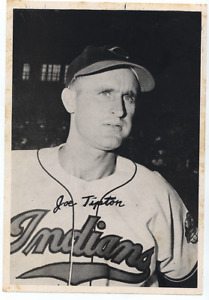 1952  Cleveland Indians Team Issue 6 x 9 Premium Joe Tipton VG- EX