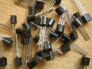 Transistor part number BC237B made by ON Semi pack of 50    Z416 - Picture 1 of 1