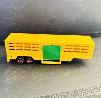 Majorette Kenworth No. "Semirremolque agrícola 2161400 camión de ganado 1/64 6"" de longitud años 80" Foto 1 de 4