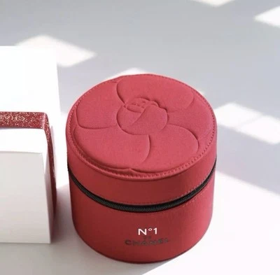 CHANEL No 1 Skincare Case Makeup Box. NEW! Authentic! 6"x 6"x 4.5" - Image 1 of 4