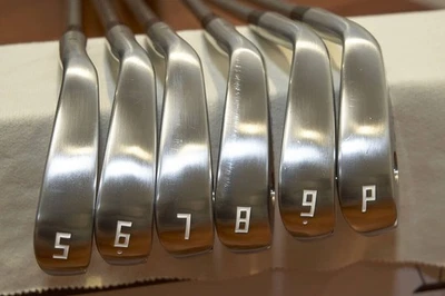 ONOFF FORGED KURO Iron set 5-pw / Dynamic Gold 95 S200 - Image 1 of 4