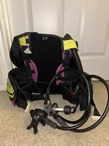 ScubaPro® Venus Medium con gonfiatore bilanciato rosa BCD compensatore galleggiamento - Foto 1 di 16