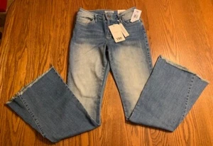 YMI Junior Low Rise Flare Distressed Blue JEANS Größen 5 11 Neu mit Etikett - Bild 1 von 5