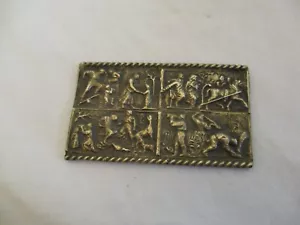 ANCIEN BAS RELIEF EN BRONZE A SCENE DE FERMIER AU MOYEN AGE - Picture 1 of 6