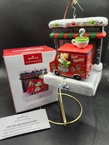 Hallmark Keepsake Adorno de Navidad Gregor's Trarroria 2023 - Imagen 1 de 7