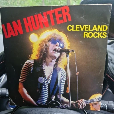 Ian Hunter Cleveland Rocks  C/w Bastard 7" Single - Image 1 of 3