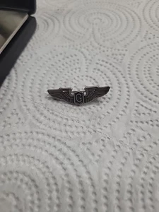 WWII US ARMY AIR FORCES GLIDER PILOT WINGS BADGE STERLING 1.5 inc - Foto 1 di 9