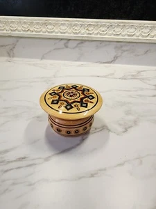 Ukrainische Pyrographie Rundholz Behälter - Bild 1 von 5