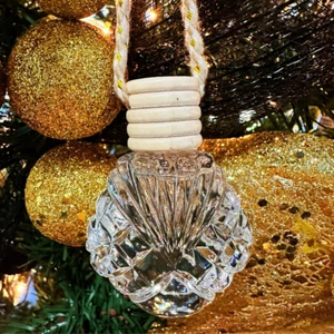 Car Diffuser/Hanging Car Diffuser/Car Fragrance/Hanging Car Freshener - Picture 1 of 2