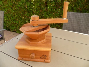 Kornkraft Getreidemühle Toscana Kornmühle mit Steinmahlwerk Handmühle - Bild 1 von 22