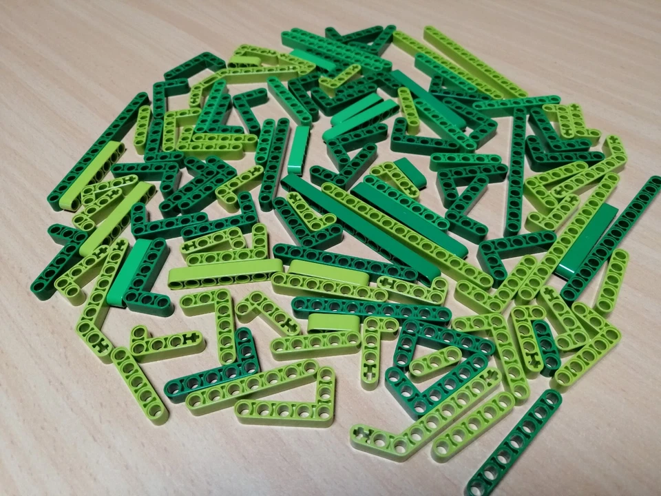 LEGO TECHNIC Konvolut Liftarme grün / Lochstangen Technik Sammlung - Bild 1 von 4