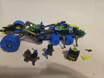 Lego 6919 Space Insectoids PLANETARY PROWLER With One Minifigure  - Image 1 of 3