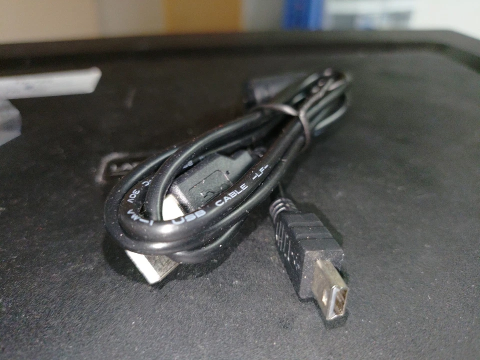 USB-A to Mini-USB Cable for the {Rand McNally} [RoadExplorer 7] GPS Unit - Image 1 of 2