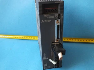 MITSUBISHI	MR-JE-10A   Servo amplifier - Picture 1 of 5