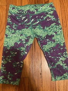 Girls Nike capri size 4/Green & purple - Picture 1 of 1