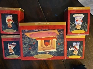 READ Hallmark, "The Bearingers" Christmas Ornaments, Complete Series, dated 1993 - Picture 1 of 15