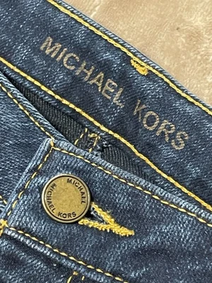 Pantalones de mezclilla ajustados Michael Kors para mujer talla 6 lavado oscuro azul elástico metal logotipo Foto 1 de 4
