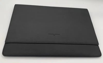 New Von Holzhausen MacBook Portfolio 13" vegan Leather Cover black - Image 1 of 4