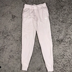 Nike Essential Jogginghose Sweatpants Kordelzug Lavendel XS - Bild 1 von 9
