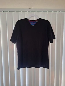 Mens Medium Robert Graham Solid Black V-Neck T-Shirt Classic Fit - Picture 1 of 2