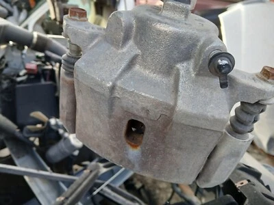 Pinza de freno delantera derecha Saturn Sky Pontiac Solstice 2007-2010 usada OEM 37 k Foto 1 de 4