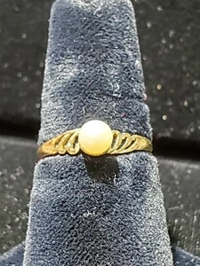 Anillo de perlas de oro amarillo de 14kt ** - Imagen 1 de 1