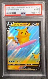TARJETA POKEMON SURF PIKACHU V ULTRA RARA 8 CELEBRACIONES #8 CLASIFICACIÓN PSA 8 #008 - Imagen 1 de 3
