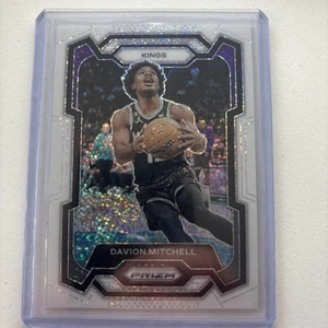 2023-24 Panini Prizm White Sparkle Prizm Davion Mitchell #227 - Bild 1 von 2
