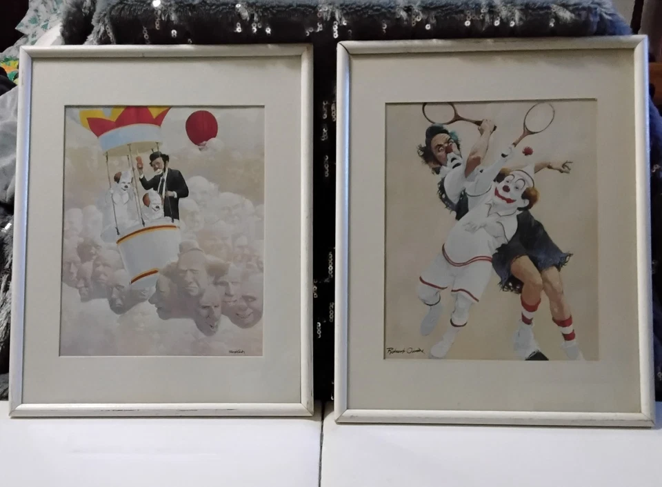Juego de 2 payasos Robert Owen vintage con estampado de payaso jugando al tenis, arriba y lejos Foto 1 de 4