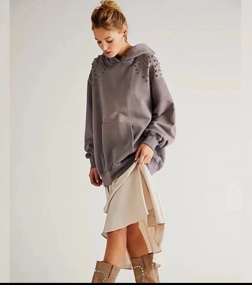We The Free by Free People Lonely Heart Sudadera con Capucha Tachonada Grande Boho Moto Foto 1 de 4