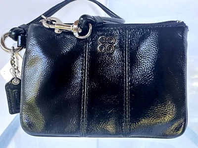 Nuevo Coach Muñequera Negro Pequeña Cartera Cremallera Bolsa Cuero Foto 1 de 4