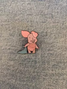 PIGLET -WINNIE THE POOH-PIN ESMALTE-SIN MARCA-ENVÍA TODOS LOS ALFILERES QUE COMPRES POR $4,99 - Imagen 1 de 2
