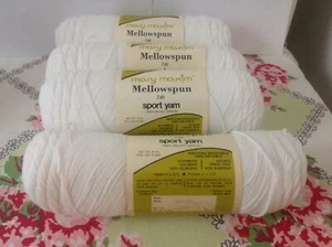 4 Skeins Vtg Mary Maxim Mellowspun sport yarn  White 2ply 100% Orlon Wintuk - Picture 1 of 3