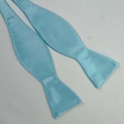 Corbata Stafford Sólida para Hombres Satén Azul Claro Ajustable Precio de venta sugerido por el fabricante $25 Preppy Genial Foto 1 de 4