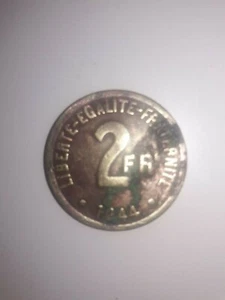 1944 France Brass 2 Francs Coin - Picture 1 of 3