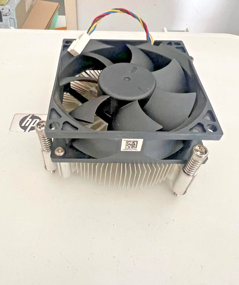 DISSIPATORE CON VENTOLA PER AMD 4 Pin  SOCKET  FM1 FM2 939 AM2 AM2+ AM3 AM3+  - Immagine 1 di 1