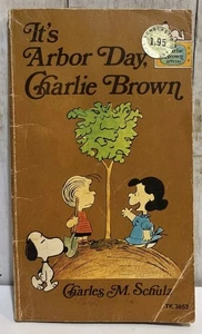 VTG It's Arbor Day, Charlie Brown 1977 - Paperback Color Comic Book - Imagen 1 de 8